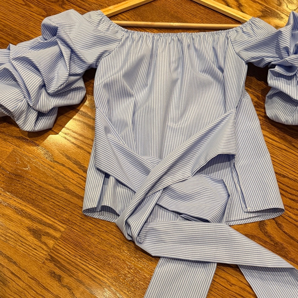 Design Lab Lord & Taylor Blue Striped Off-Shoulder Blouse